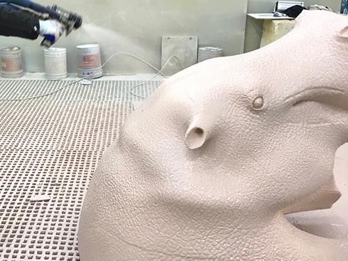 雕塑聚脲噴涂施工